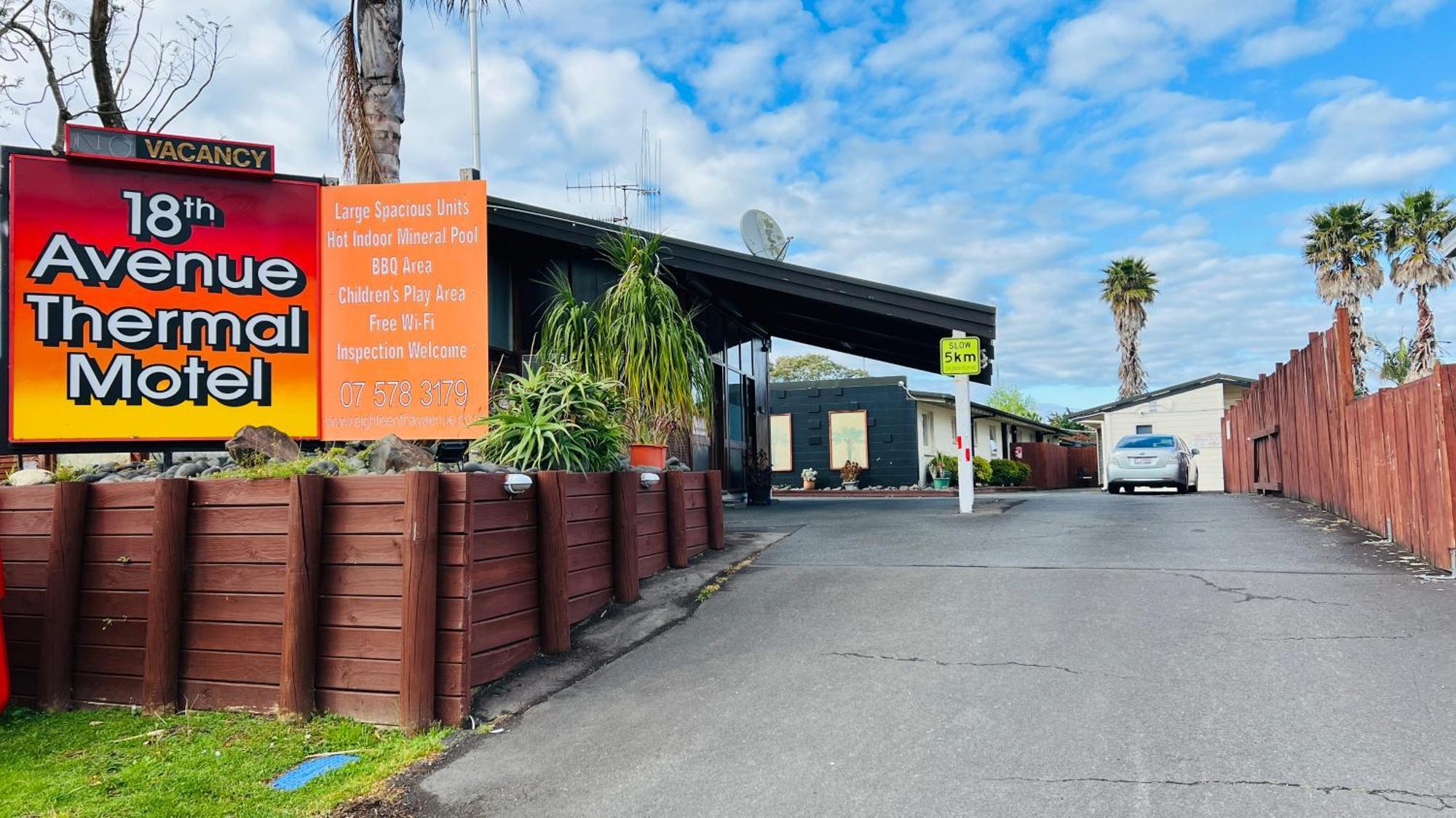 18Th Avenue Thermal Motel Tauranga Eksteriør billede